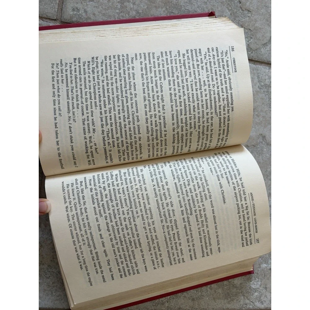 Stephen King Christine 1983 Hardcover Book First Edition‎ - No Dust Jacket